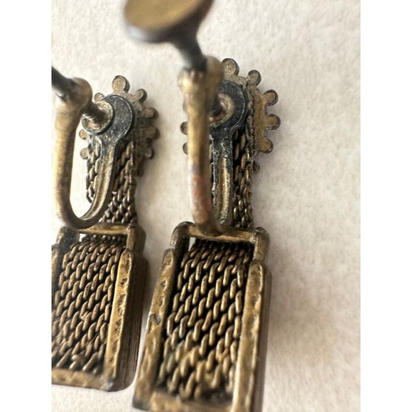 Antique Victorian Etruscan Revival brass enamel seed pearls screw back earrings - Picture 6 of 7